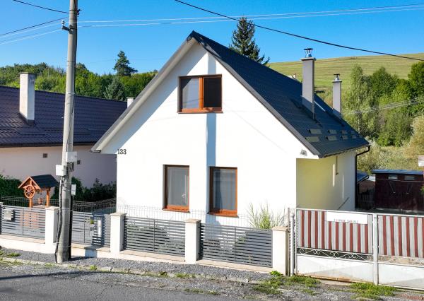 Zrekonštruovaný rodinný dom s terasou v obci Svätý Anton