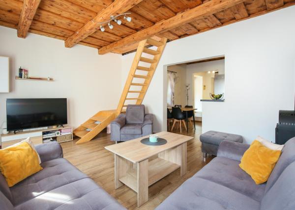 Zrekonštruovaný rodinný dom s terasou v obci Svätý Anton