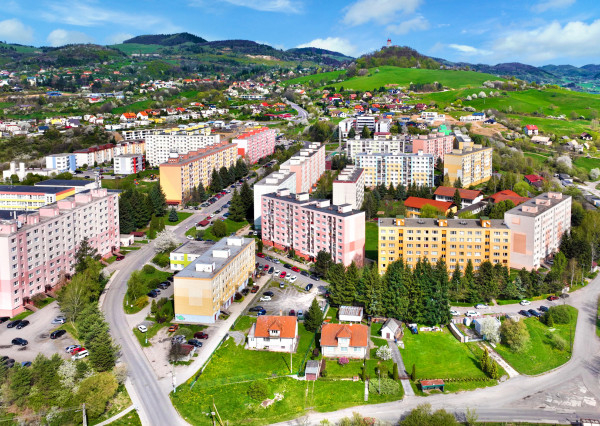 DOPYT - 3-izbový zrekonštruovaný byt Banská Štiavnica