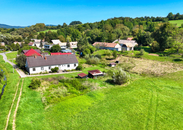 Slnečný, stavebný pozemok o veľkosti 1524m2 v obci Beluj