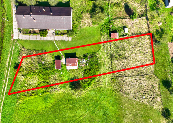 Slnečný, stavebný pozemok o veľkosti 1524m2 v obci Beluj