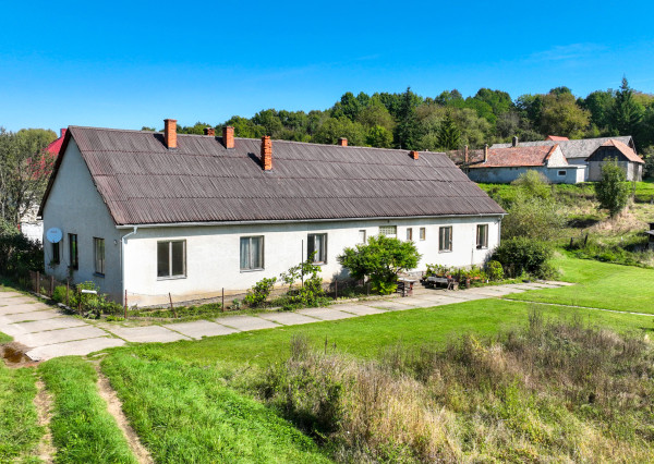 Rodinný dom so štyrmi bytovými jednotkami v obci Beluj