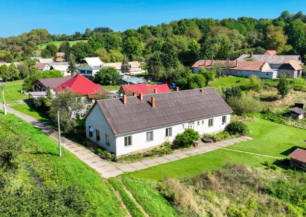 Rodinný dom so štyrmi bytovými jednotkami v obci Beluj