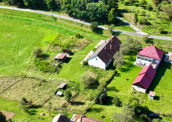 Rodinný dom so štyrmi bytovými jednotkami v obci Beluj
