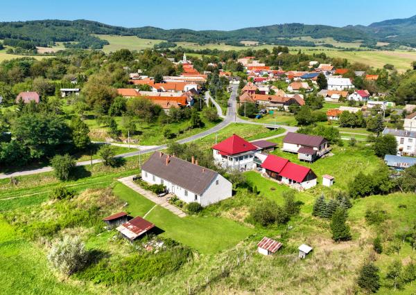 Rodinný dom so štyrmi bytovými jednotkami v obci Beluj