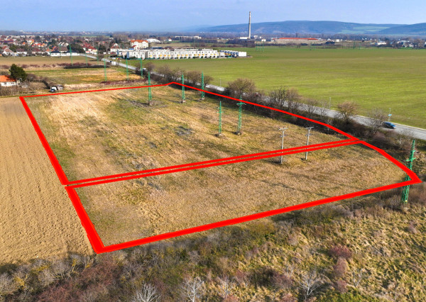 18 500m2 pozemok pre výstavbu rodinných domov, Leopoldov