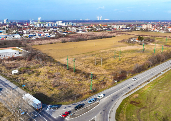 18 500m2 pozemok pre výstavbu rodinných domov, Leopoldov