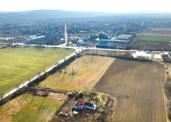 18 500m2 pozemok pre výstavbu rodinných domov, Leopoldov