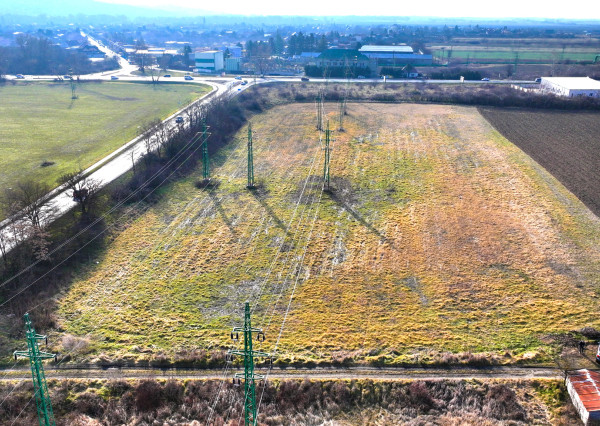 18 500m2 pozemok pre výstavbu rodinných domov, Leopoldov