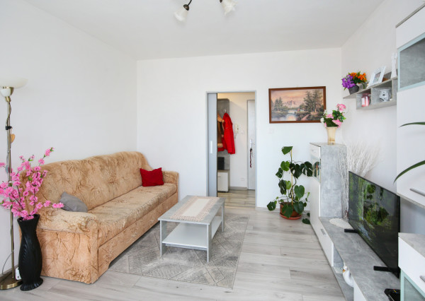 3-izbový, 68m2, pekne zrekonštruovaný, slnečný byt Levice