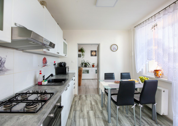 3-izbový, 68m2, pekne zrekonštruovaný, slnečný byt Levice