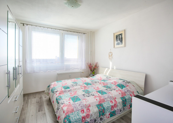 3-izbový, 68m2, pekne zrekonštruovaný, slnečný byt Levice