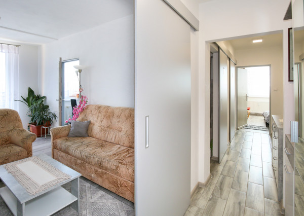 3-izbový, 68m2, pekne zrekonštruovaný, slnečný byt Levice