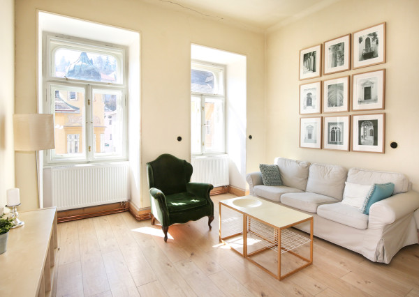 Zabehnutý apartmán - byt v centre mesta Banská Štiavnica