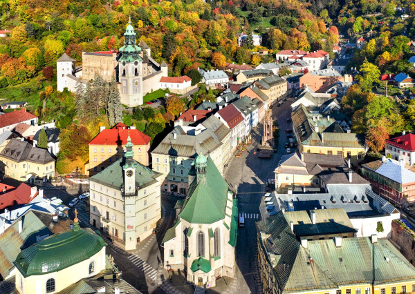 Zabehnutý apartmán - byt v centre mesta Banská Štiavnica