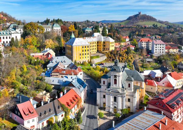 Zabehnutý apartmán - byt v centre mesta Banská Štiavnica