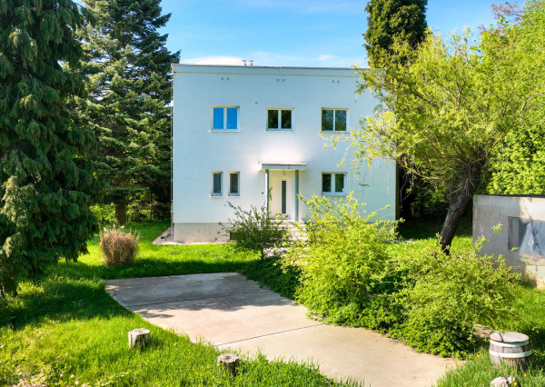 Rodinný dom s krásnymi výhľadmi, centrum Banská Štiavnica