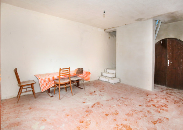 REZERVOVANÉ - Viničný dom s pozemkom 1060m2 Veľké Turovce