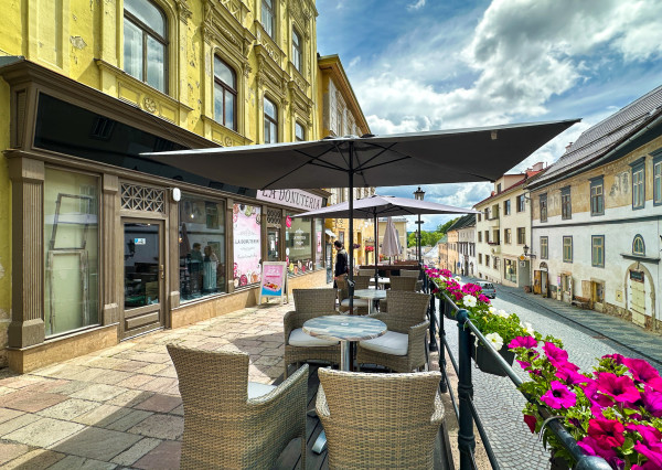 Obchodné priestory s konceptom prevádzky, centrum Banská Štiavnica