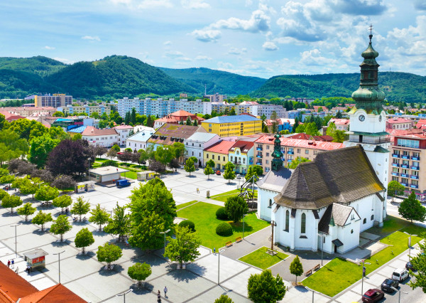 Viacúčelová historická budova 900m2 Zvolen Centrum