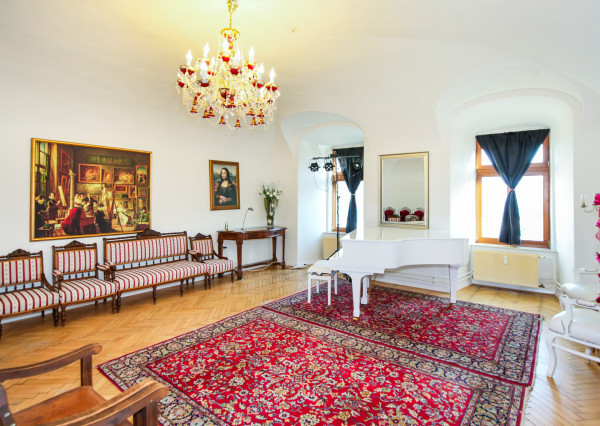 Viacúčelová historická budova 900m2 Zvolen Centrum