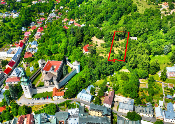 Slnečný, rekreačný pozemok 1250m2, centrum Banská Štiavnica