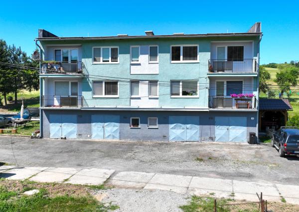 Priestranný 3-izbový byt o veľkosti 92m2 s garážou, Prenčov