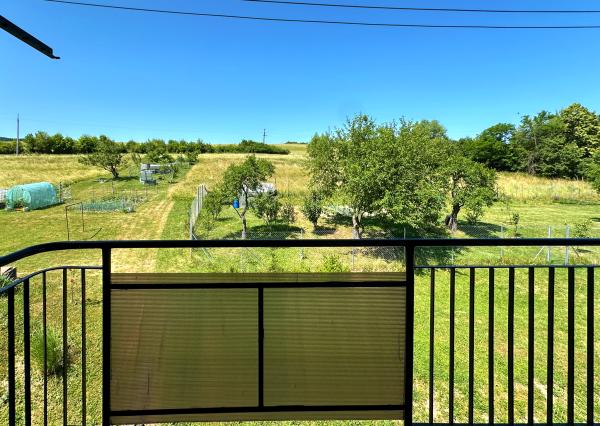 Priestranný 3-izbový byt o veľkosti 92m2 s garážou, Prenčov