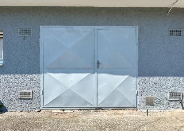 Priestranný 3-izbový byt o veľkosti 92m2 s garážou, Prenčov