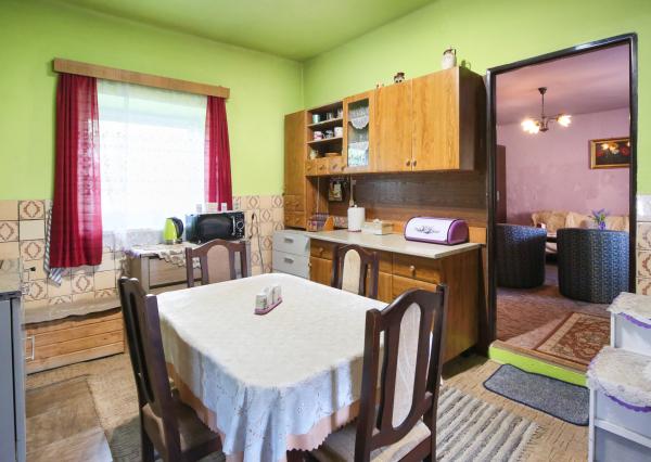 Obývateľný vidiecky dom, chalupa s pozemkom 500m2 Svätý Anton