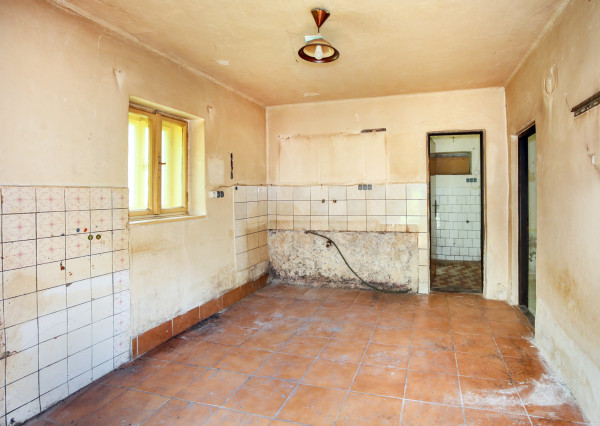 2-izbový rodinný dom v pôvodnom stave, Štiavnické Bane