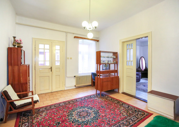 REZERVOVANÉ - Vidiecka usadlosť s pozemkom 6738m2, Šipice