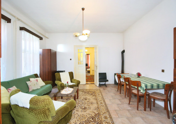 REZERVOVANÉ - Vidiecka usadlosť s pozemkom 6738m2, Šipice