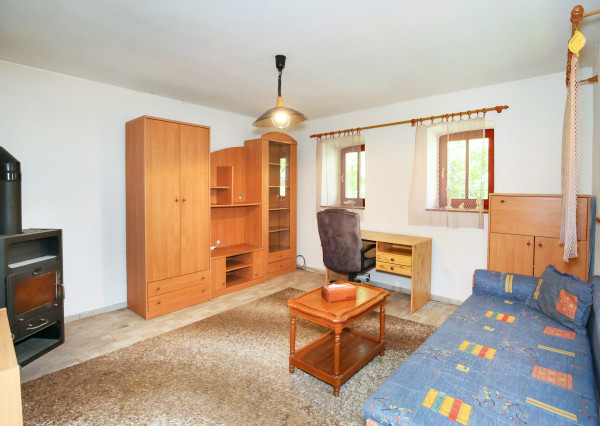 REZERVOVANÉ - Vidiecka usadlosť s pozemkom 6738m2, Šipice