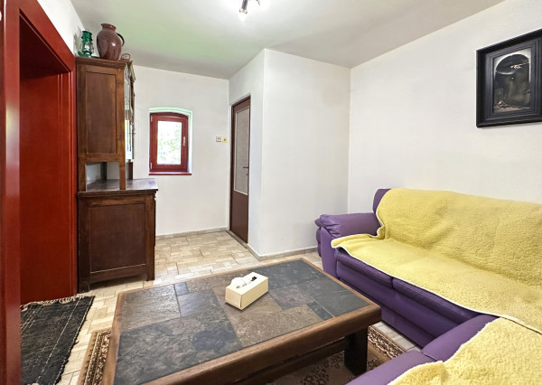 REZERVOVANÉ - Vidiecka usadlosť s pozemkom 6738m2, Šipice