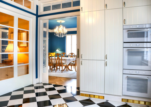 Štýlový byt s garážou a možnosťou prístavby ďalšieho bytu, centrum Banská Bystrica