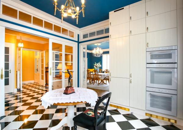 Štýlový byt s garážou a možnosťou prístavby ďalšieho bytu, centrum Banská Bystrica