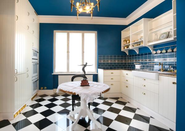 Štýlový byt s garážou a možnosťou prístavby ďalšieho bytu, centrum Banská Bystrica