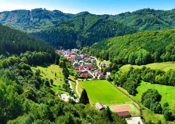 Stavebný pozemok 1550m2 v obci Baláže, Banská Bystrica