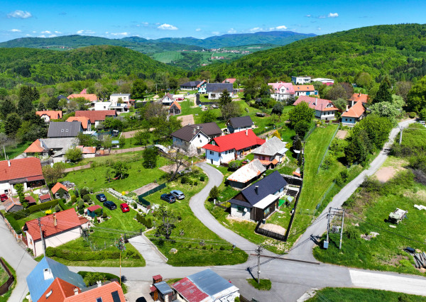 Moderná zrekonštruovaná chalupa - rodinný dom, Veľká Lehota