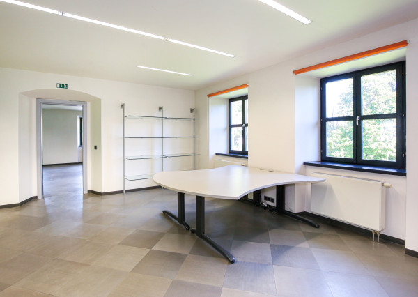 Zrekonštruovaná budova - 1300m2 pozemok Banská Štiavnica