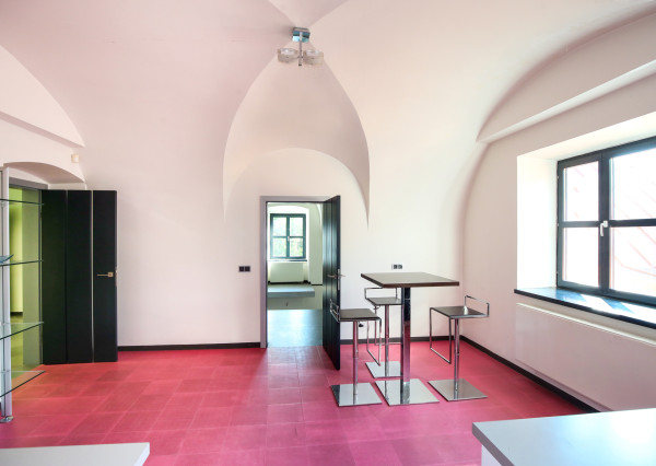 Zrekonštruovaná budova - 1300m2 pozemok Banská Štiavnica