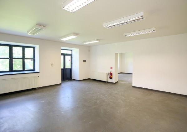 Zrekonštruovaná budova - 1300m2 pozemok Banská Štiavnica