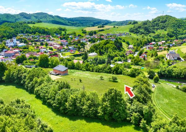 Rovinatý, slnečný pozemok s možnosťou stavby, Banská Belá