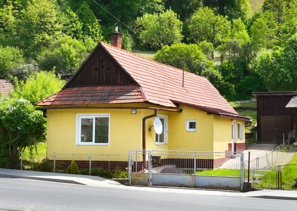 Obývateľný vidiecky dom, chalupa s pozemkom 500m2 Svätý Anton