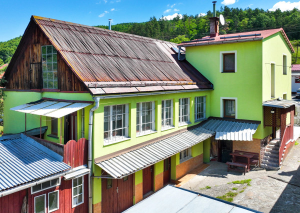 Prenájom rodinného domu so záhradou 320m2+Garáž, Svätý Anton