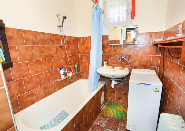 Prenájom rodinného domu so záhradou 320m2+Garáž, Svätý Anton