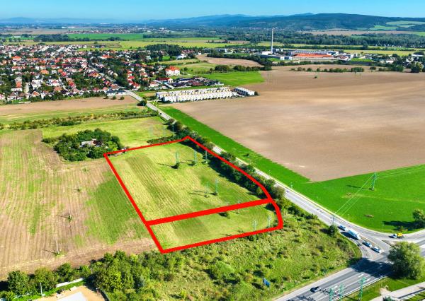 18 500m2 pozemok pre výstavbu rodinných domov, Leopoldov