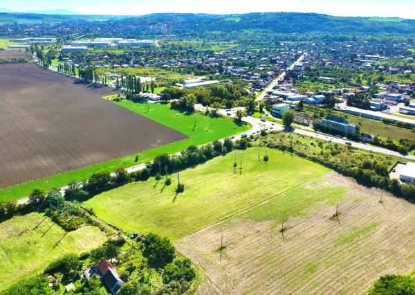 18 500m2 pozemok pre výstavbu rodinných domov, Leopoldov