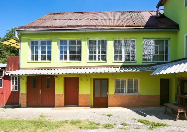 Prenájom rodinného domu so záhradou 320m2+Garáž, Svätý Anton